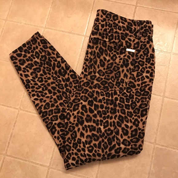 White House Black Market Denim - NWOT!☀️WHBM Skinny Ankle in Leopard